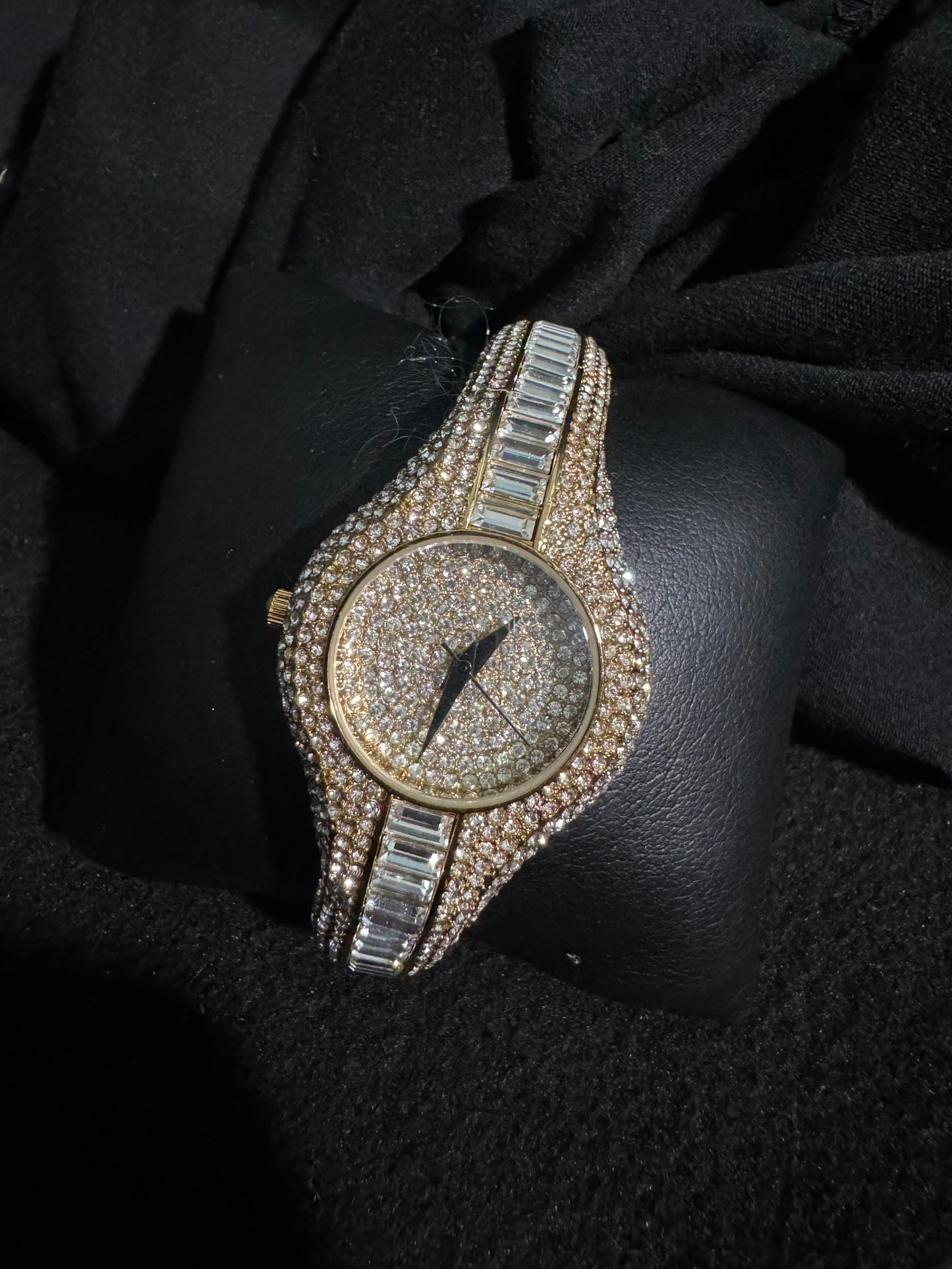 Clean Ice Watch